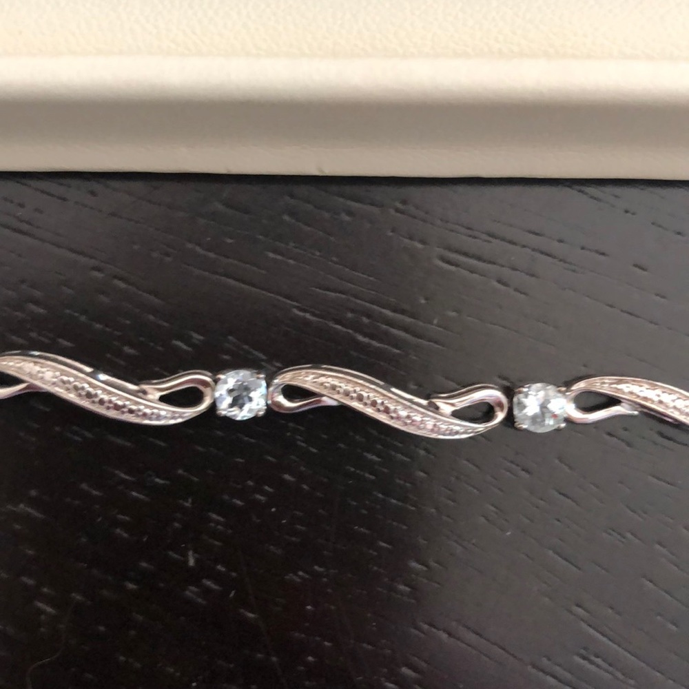 Sterling silver and aquamarine tennis bracelet - Picture 5 of 6